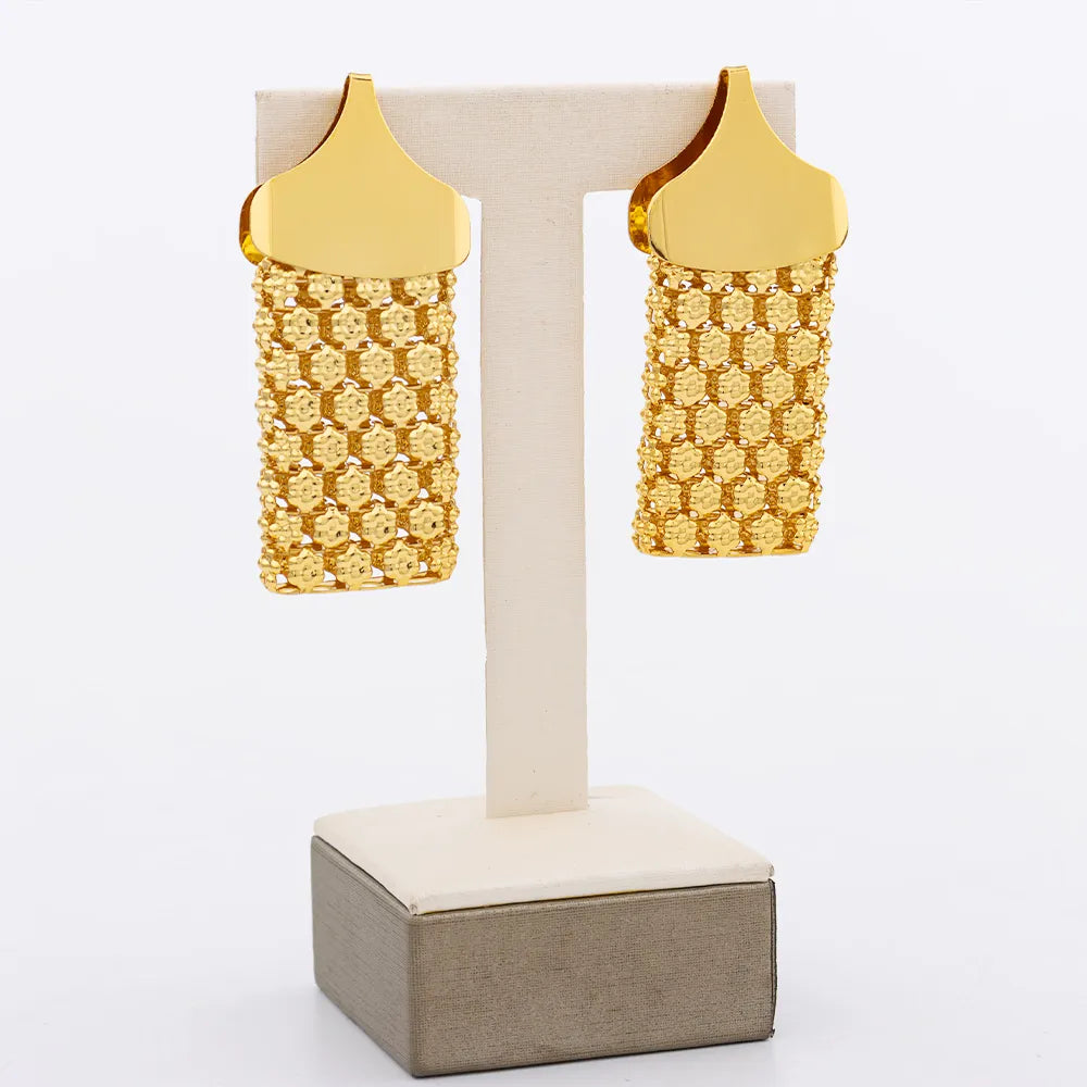 colar, colares, gargantilha, colar feminino, colar dourado, colar delicado, colar para mulher, corrente feminina,