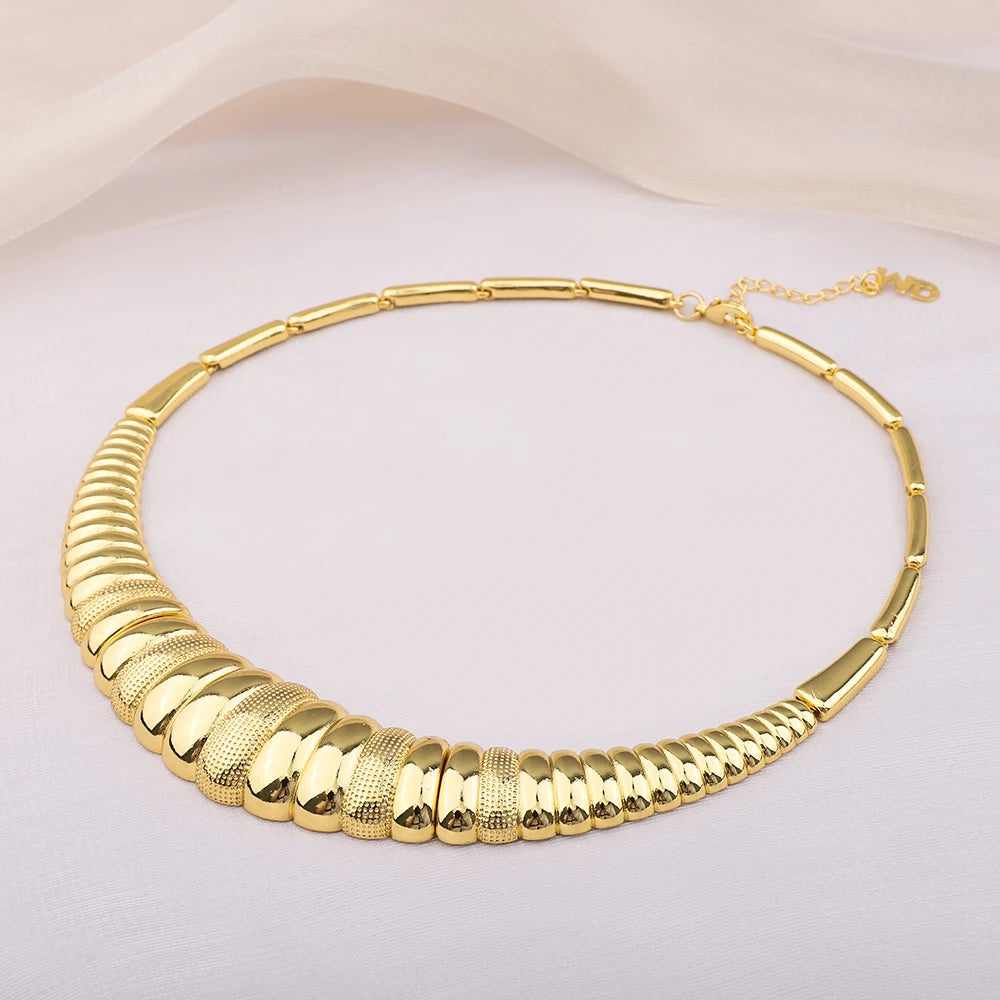 colar, colares, gargantilha, colar feminino, colar dourado, colar delicado, colar para mulher, corrente feminina,