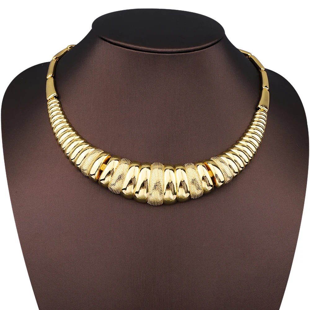 colar, colares, gargantilha, colar feminino, colar dourado, colar delicado, colar para mulher, corrente feminina,