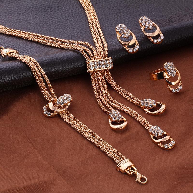 Colar e Conjunto de Anel e Brincos Sublime