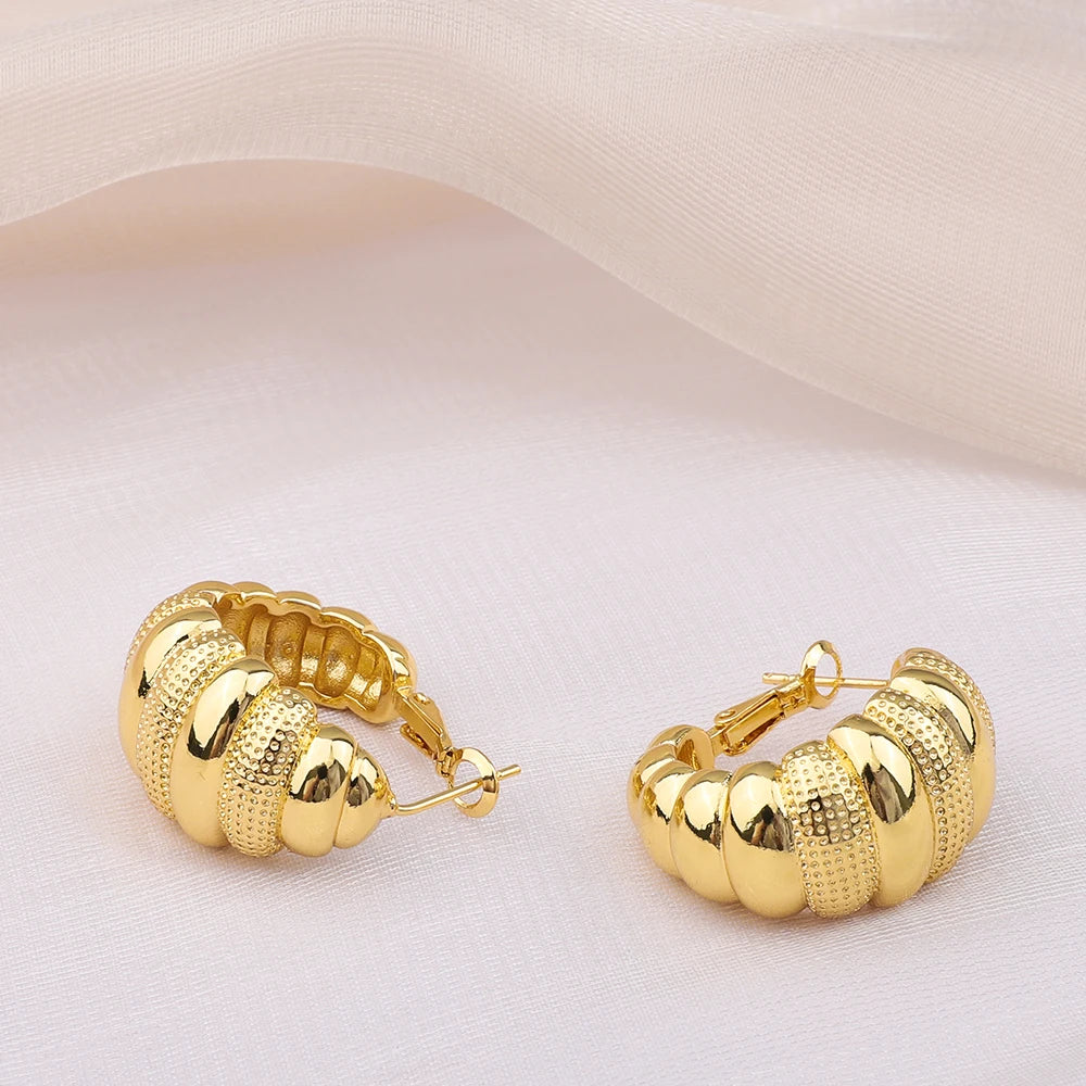colar, colares, gargantilha, colar feminino, colar dourado, colar delicado, colar para mulher, corrente feminina,