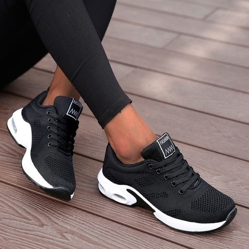 tenis feminino, tenis feminino colorido, tenis branco, tenis vermelho, tenis preto feminino, tenis feminino casual, tenis feminino academia, tenis feminino branco,