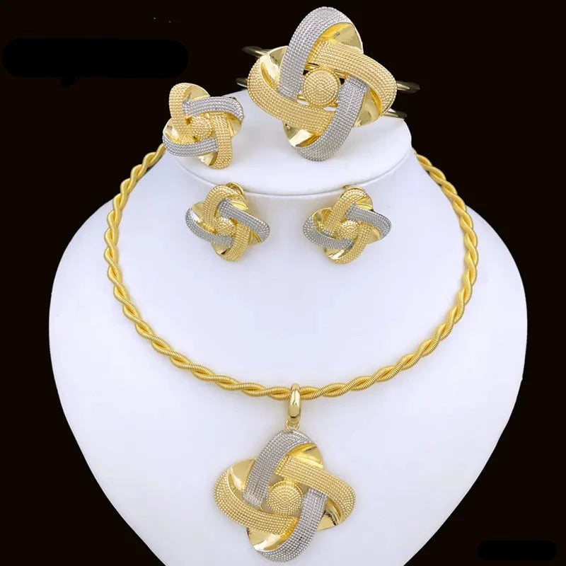 colar,  colar feminino,  colares,  colar delicado,  colar para mulher,  colar dourado,  colar de miçangas,  colar de perola,