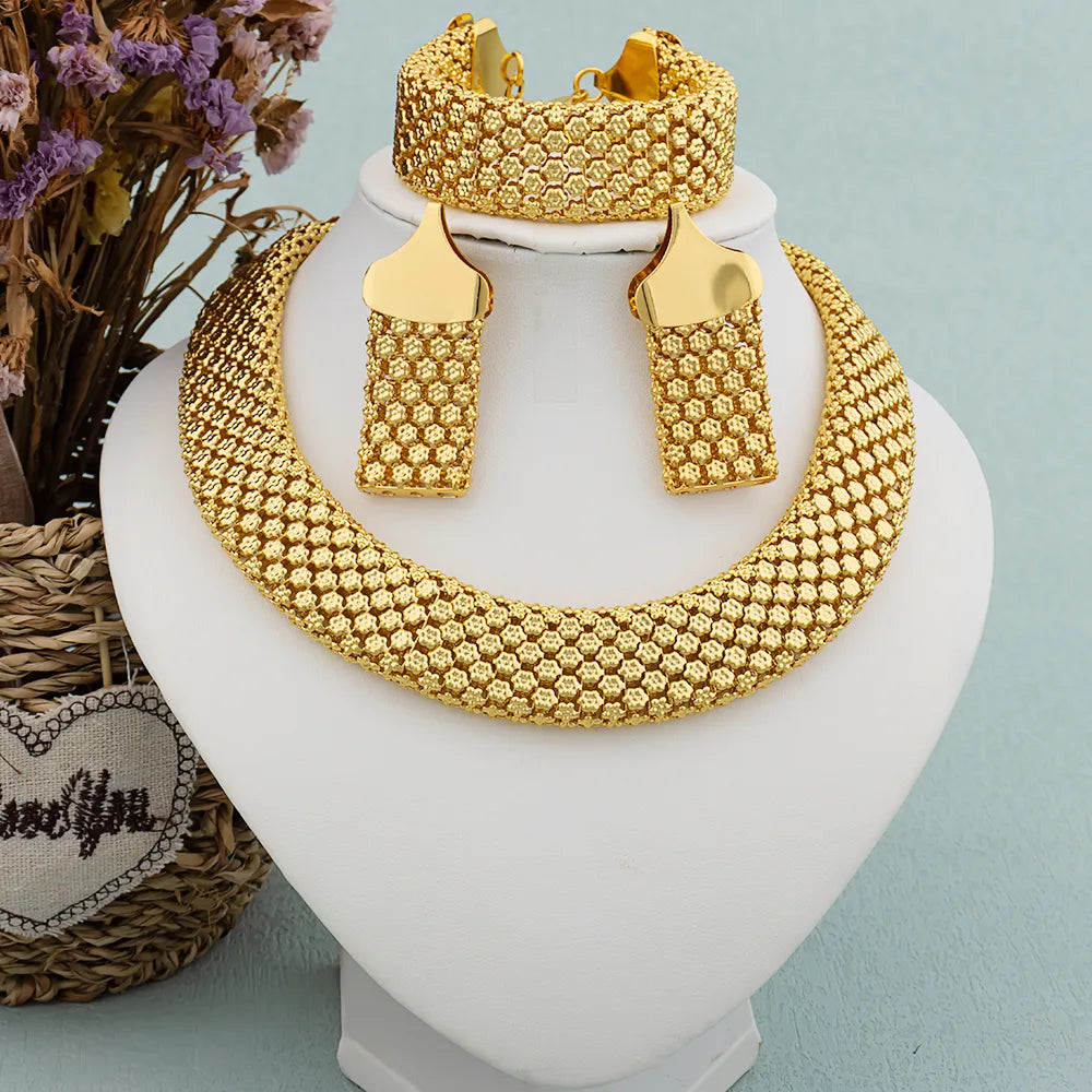 colar, colares, gargantilha, colar feminino, colar dourado, colar delicado, colar para mulher, corrente feminina,