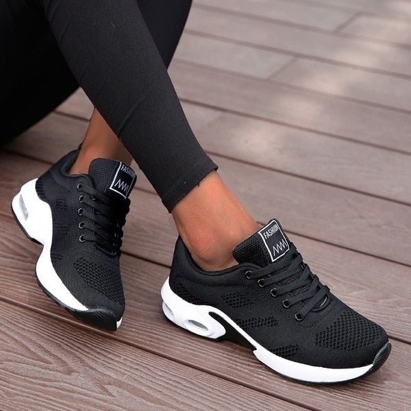 tenis feminino, tenis feminino colorido, tenis branco, tenis vermelho, tenis preto feminino, tenis feminino casual, tenis feminino academia, tenis feminino branco,