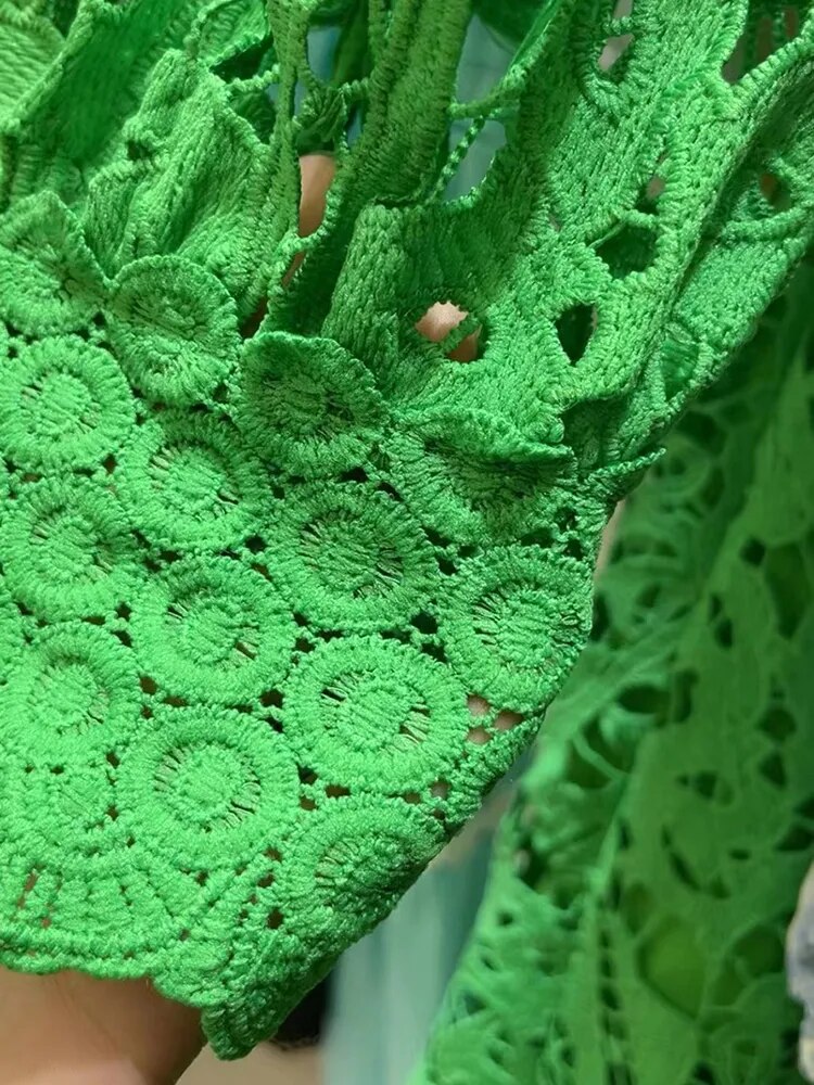 vestido, vestido de festa, vestido verde, vestido de renda, vestido longo, vestido midi, vestido para casamento, vestido verde esmeralda, vestido manga longa,