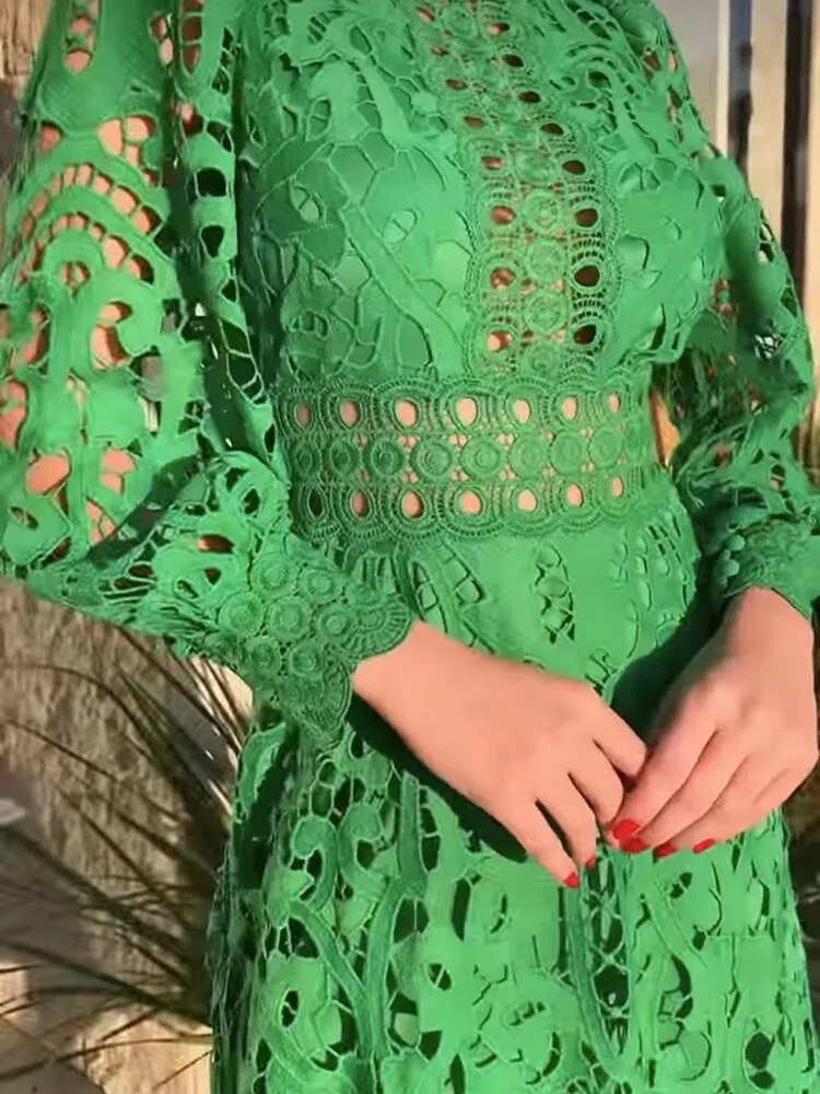 vestido, vestido de festa, vestido verde, vestido de renda, vestido longo, vestido midi, vestido para casamento, vestido verde esmeralda, vestido manga longa,