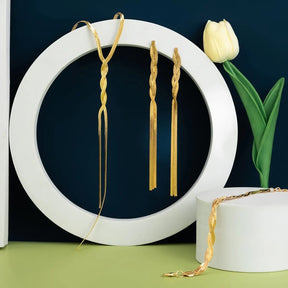 colar, colares, gargantilha, colar feminino, colar dourado, colar delicado, colar para mulher, corrente feminina,