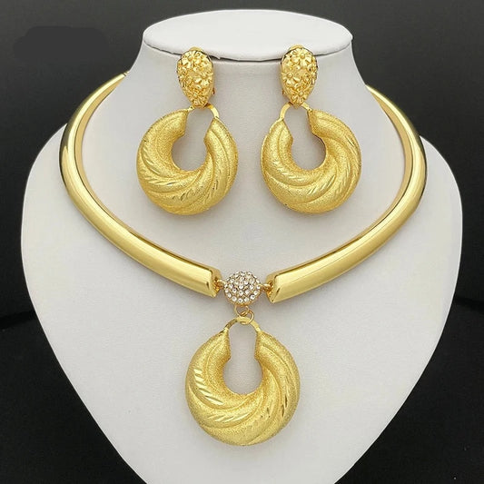 colar, colares, gargantilha, colar feminino, colar dourado, colar delicado, colar para mulher, corrente feminina,