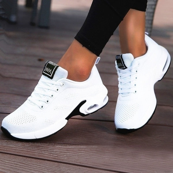 tenis feminino, tenis feminino colorido, tenis branco, tenis vermelho, tenis preto feminino, tenis feminino casual, tenis feminino academia, tenis feminino branco,